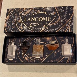 Lancome Women's Fragrance Set - Black and Gold